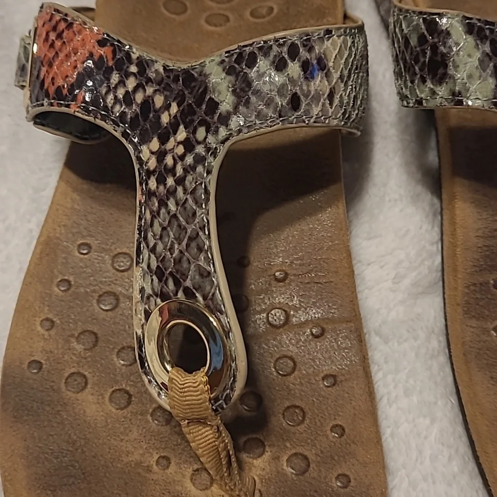 Vionic sandals - Picture 3 of 4